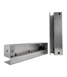 YA-AL-11353 Cerradura de lujo, para puertas de aluminio, llave - mariposa. Pestillo CUADRADO, Acabado Aluminio de Yale