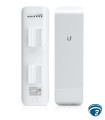 NSM2 CPE airMAX 2.4 GHz exterior con antena 10.4–11.2 dBi, 2x 10/100, PoE pasivo 24V y montaje a poste incluido